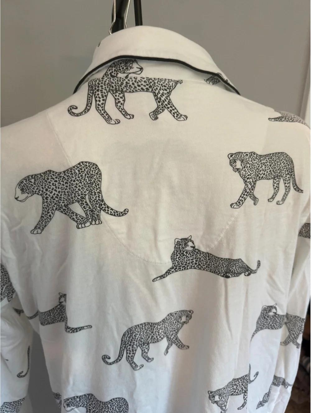 Petite Plume Women's Small White Cotton Leopard Print Pajama Shirt - Picture 9 of 10